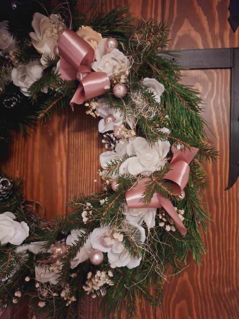 Wianek naturalny z kosodrzewiną i różą mydlaną - Wianki Naturalne; wianek