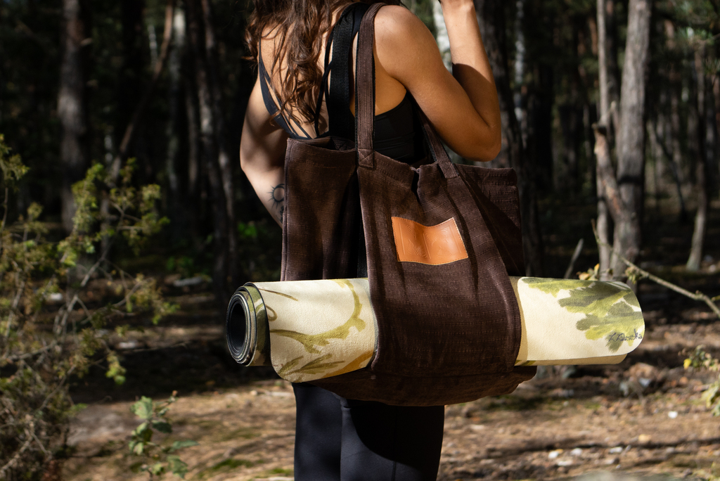 Torba sportowa typu shopper z kieszenią na matę do jogi TANSY Umber - Mellow Ways; torba