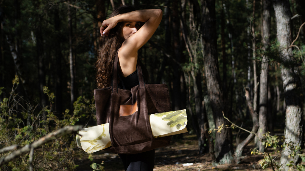 Torba sportowa typu shopper z kieszenią na matę do jogi TANSY Umber - Mellow Ways; torba